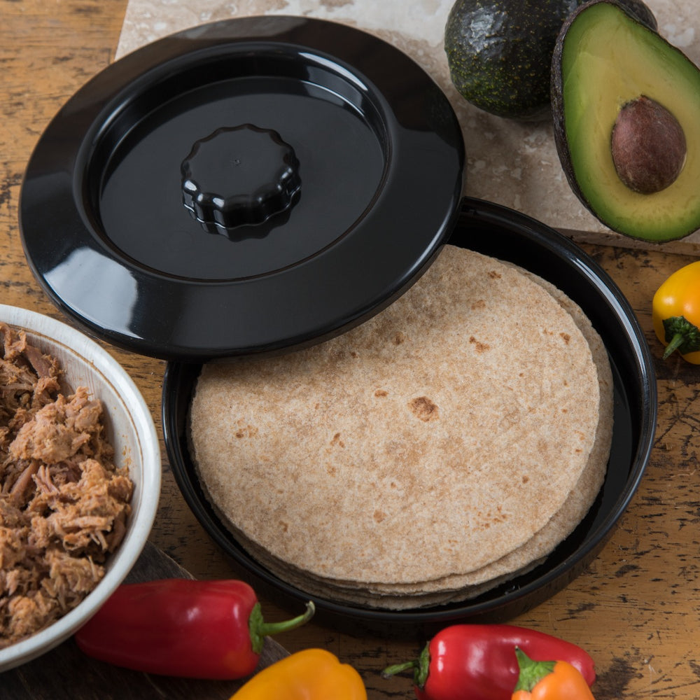 Carlisle 047503 Polycarbonate Stackable Interlocking Tortilla Server with Lid 7-1/2" - Black
