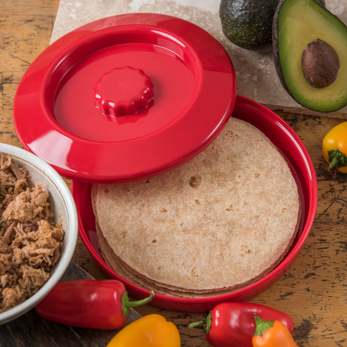 Carlisle 047505 Polycarbonate Stackable Interlocking Tortilla Server with Lid 7-1/2" - Red