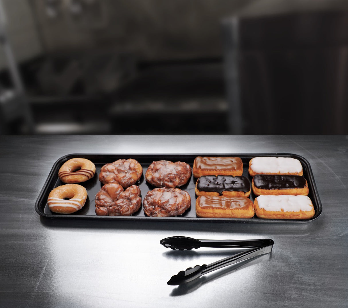 Carlisle 269FMT309 Fiberglass Market Tray 25-1/2"L x 8-3/4"W x 1-1/8"H - Ebony