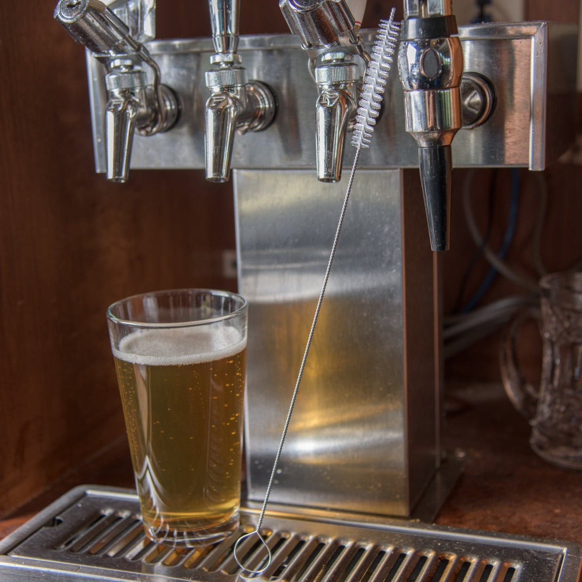 Carlisle 4015500 - Condiment Dispenser Spout Brush - 13"