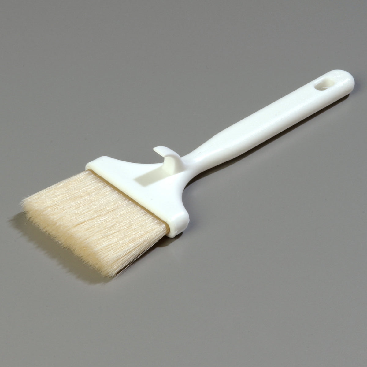 Carlisle 4037900 Sparta Meteor Flat Pastry / Basting Brush with 3"W Boar Bristles & Plastic Handle with Hook - White