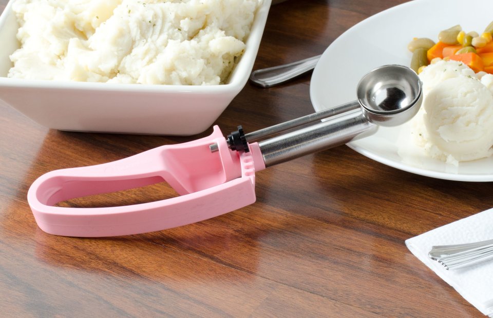 Vollrath 47379 Jacob's Pride Extended Length Disher with Pink Squeeze Handle 0.54 oz. - Size 60 - 12/Case