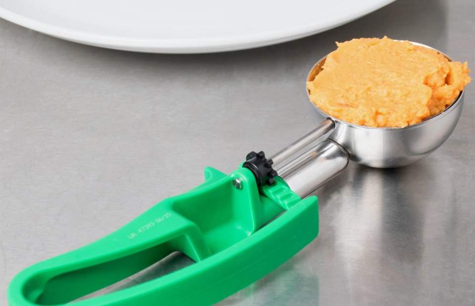 Vollrath 47393 Jacob's Pride Standard Length Disher with Green Squeeze Handle 2.8 oz. - Size 12 - 12/Case