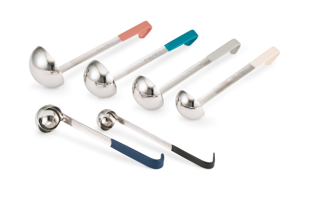 Vollrath 4980655 Jacob's Pride One-Piece Heavy-Duty Stainless Steel Ladle with 12-3/8" Teal Kool-Touch Grooved Hooked Handle 6 oz.
