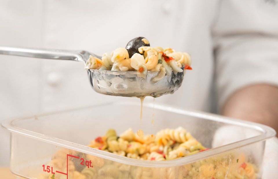 Vollrath 6432335 Jacob's Pride Color-Coded One-Piece Heavy-Duty Stainless Steel Perforated Round Spoodle Food Portioner with Ivory Nylon Handle 3 oz.