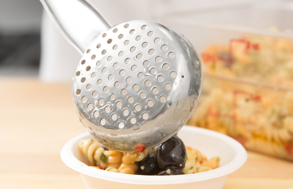 Vollrath 6432335 Jacob's Pride Color-Coded One-Piece Heavy-Duty Stainless Steel Perforated Round Spoodle Food Portioner with Ivory Nylon Handle 3 oz.
