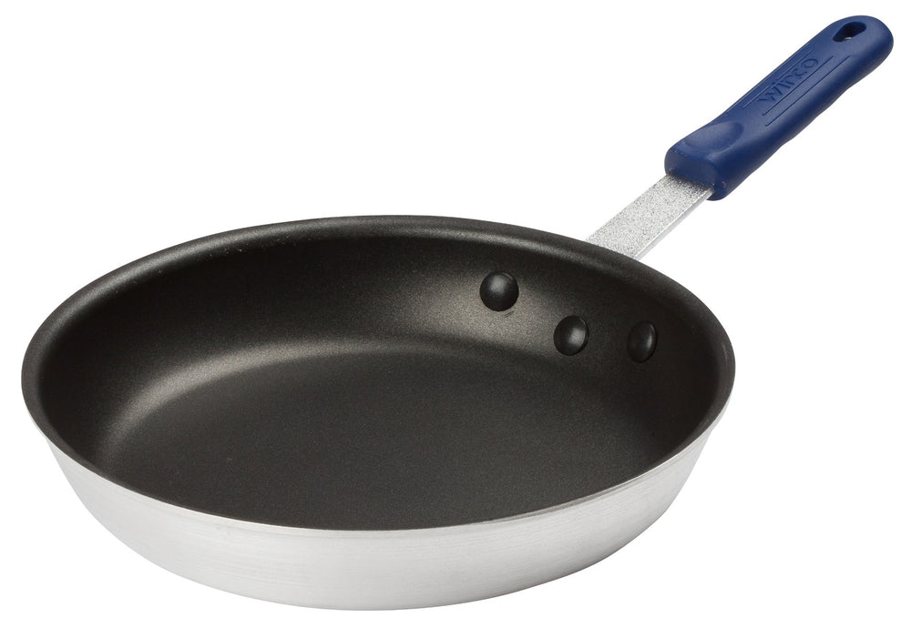 Winco AFP-10XC-H Gladiator Non-Stick Aluminum Fry Pan with Blue Silicon Riveted Handle 10"