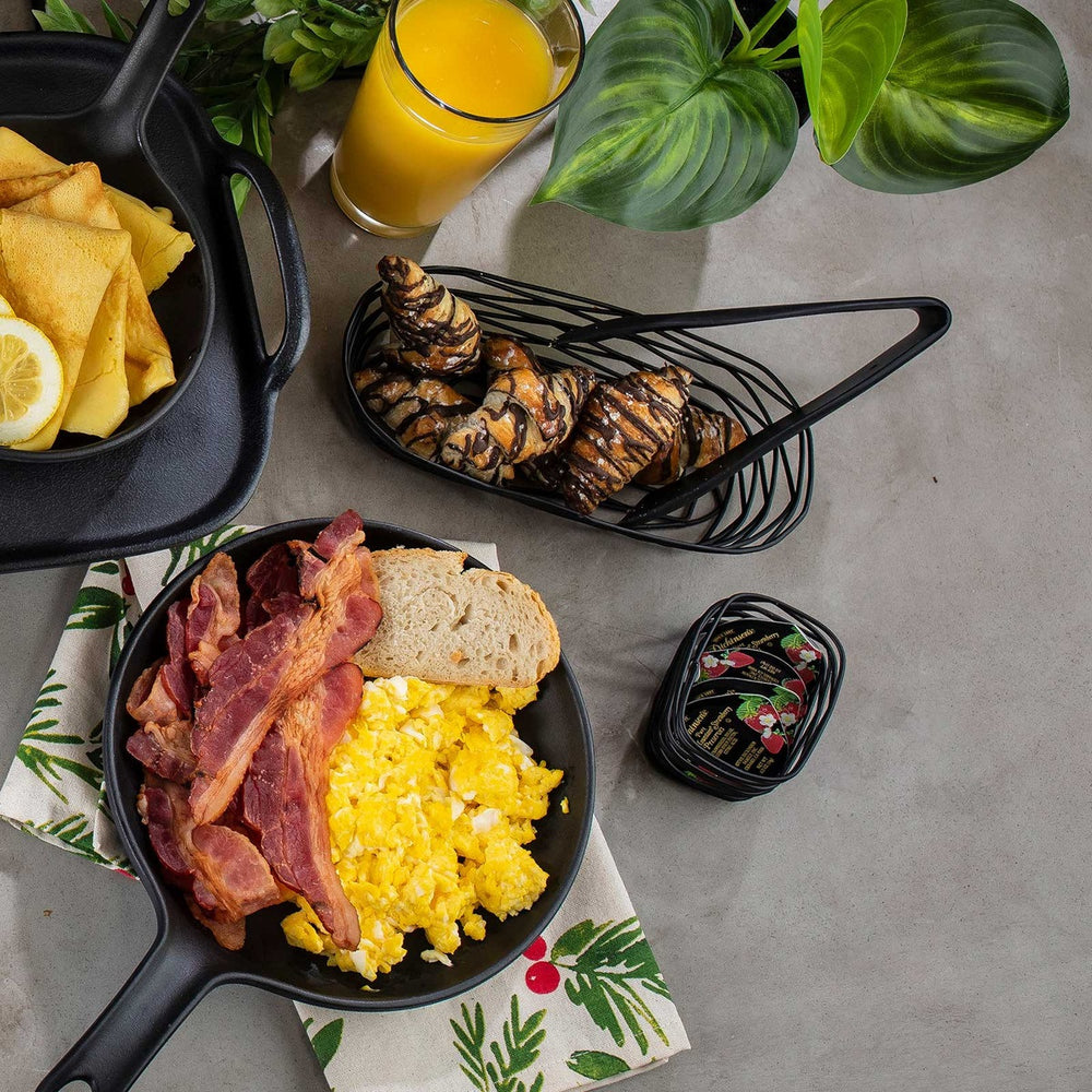 TableCraft BK156 Artisan Collection Powder Coated Metal Wire Sugar Packet Holder / Sugar Caddy 3" x 2-1/2" x 2" - Black