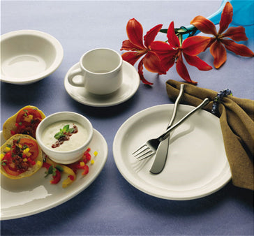 International Tableware BR-13 Brighton European White Narrow Rim Oval China Platter 11-1/2" x 9" - 12/cs