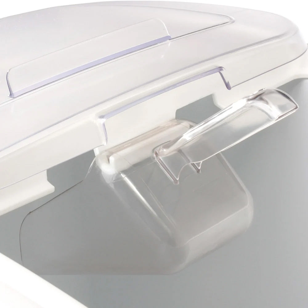 Rubbermaid FG288400CLR Bouncer Plastic Utility Scoop 32 oz. - Clear