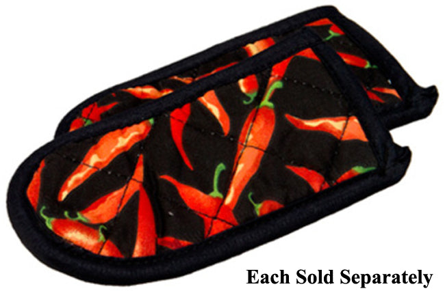 Lodge HH1 Fabric Hot Handle Holder / Mitt 8-1/16" - Red Chili Pepper