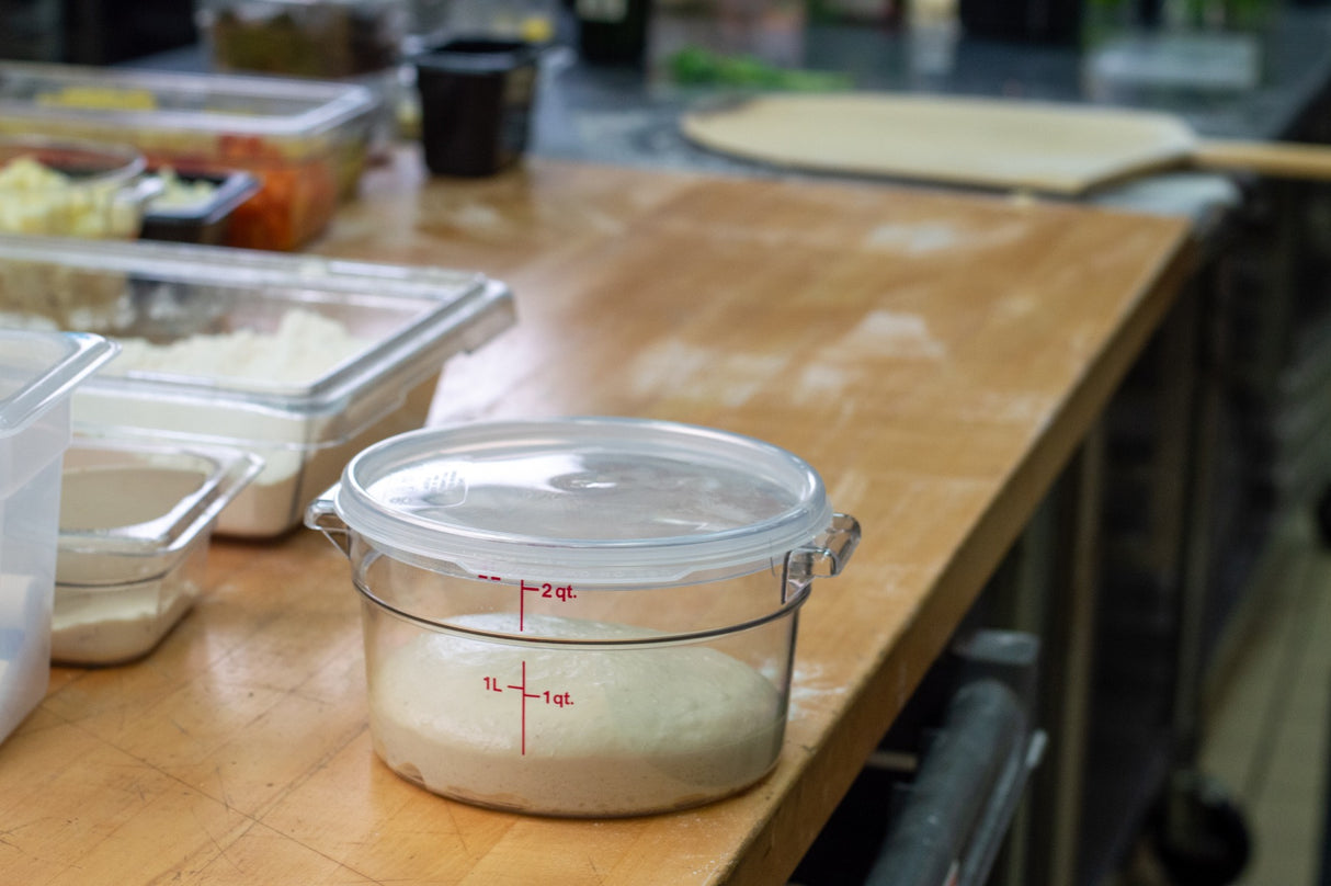 Cambro RFS2SCPP190 Camwear Round Food Storage Container Seal Cover - fits 2 & 4 Qt. - Translucent