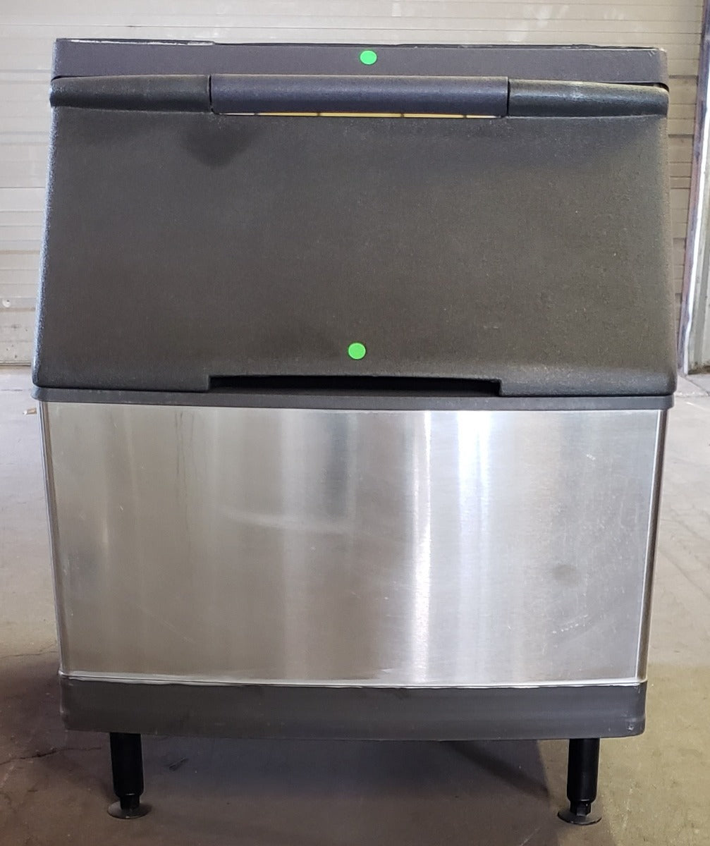 Used Restaurant Equipment - Manitowoc S400 Stainless Steel Ice Bin 30"W x 34"D x 38"H - 290 lb. Capacity