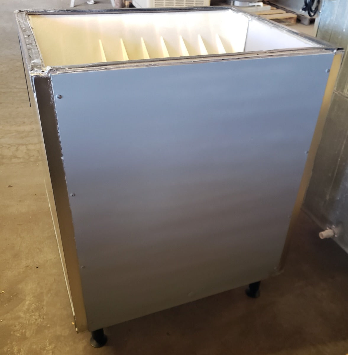 Used Restaurant Equipment - Manitowoc S400 Stainless Steel Ice Bin 30"W x 34"D x 38"H - 290 lb. Capacity