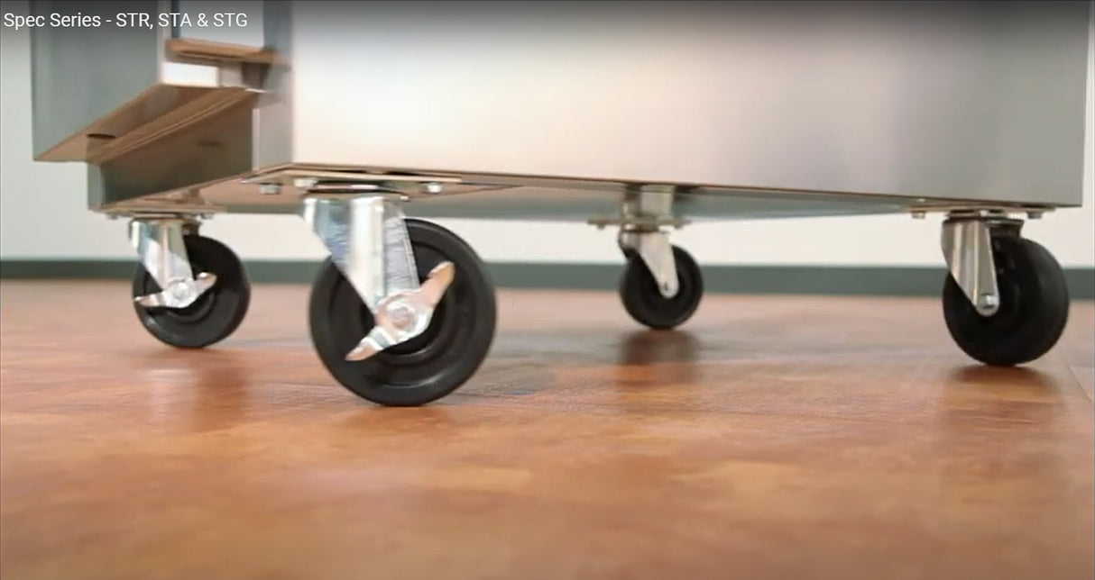 True STA1DT-2HS-HC Spec Series 1-Section 2 Solid Half Door Dual Temp Reach-In Refrigerator / Freezer 27" - 115v