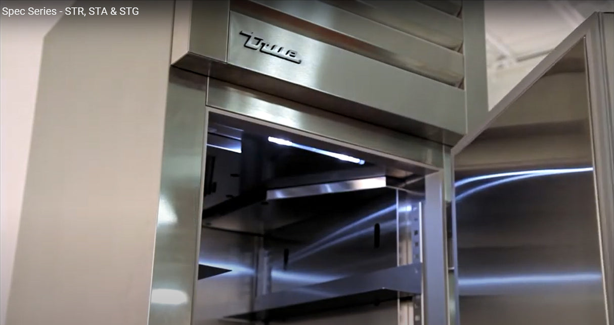 True STA1DT-2HS-HC Spec Series 1-Section 2 Solid Half Door Dual Temp Reach-In Refrigerator / Freezer 27" - 115v