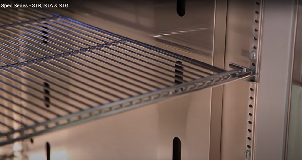 True STA1DT-2HS-HC Spec Series 1-Section 2 Solid Half Door Dual Temp Reach-In Refrigerator / Freezer 27" - 115v