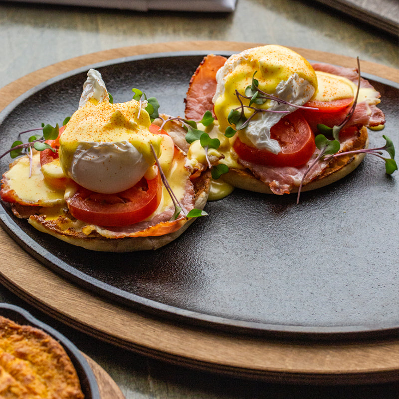 Lodge UJOP Jumbo Oval Wood Underliner with Walnut Finish 15-1/4" x 11-3/4" - fits LJOSH3 Griddle