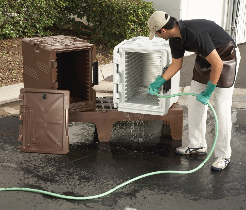 Cambro UPCS400480 Ultra Pan Carrier S-Series Front Loading Insulated Food Pan Carrier with Menu Clip  18" 60 qt. - Speckled Gray - (6) Full Size 2-1/2" Deep Pan Capacity