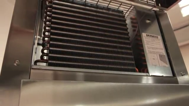 True STA1R-1S-HC Spec Series 1-Section 1 Solid Door Reach-In Refrigerator 27" - 31 cu. ft. - 115v