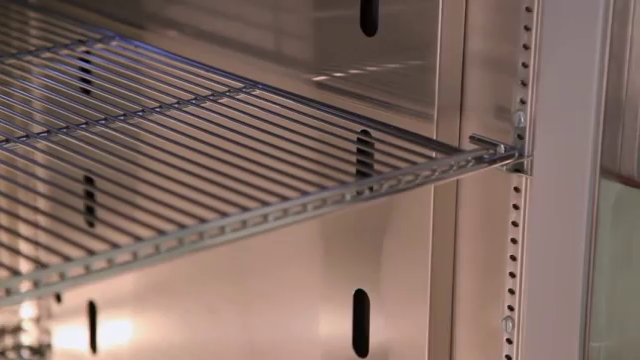 True STA1R-1S-HC Spec Series 1-Section 1 Solid Door Reach-In Refrigerator 27" - 31 cu. ft. - 115v