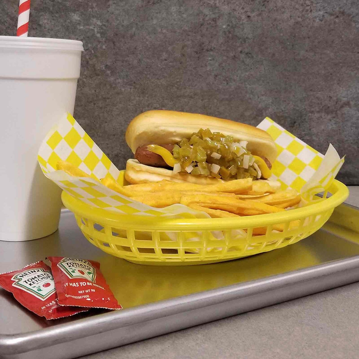 TableCraft 1074Y Classic Polyethylene Oval Basket 9-3/8" x 6-1/4" x 1-7/8"H - Yellow - 36/Case