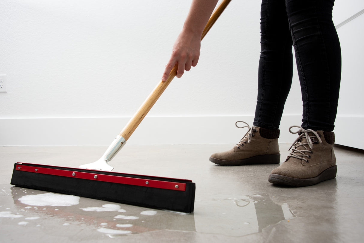 Floor Squeegee, Red, 24" W, Carlisle 4007600