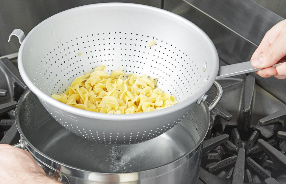 Vollrath 4605 Aluminum Professional / Spaghetti Strainer with 11-1/4" Dia. Perforated Bowl, Hook and Straight Handle 5 qt.