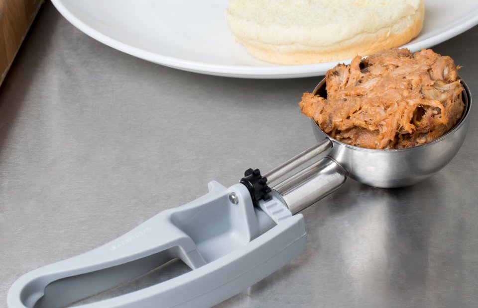 Vollrath 47391 Jacob's Pride Standard Length Disher with Gray Squeeze Handle 3.7 oz. - Size 8