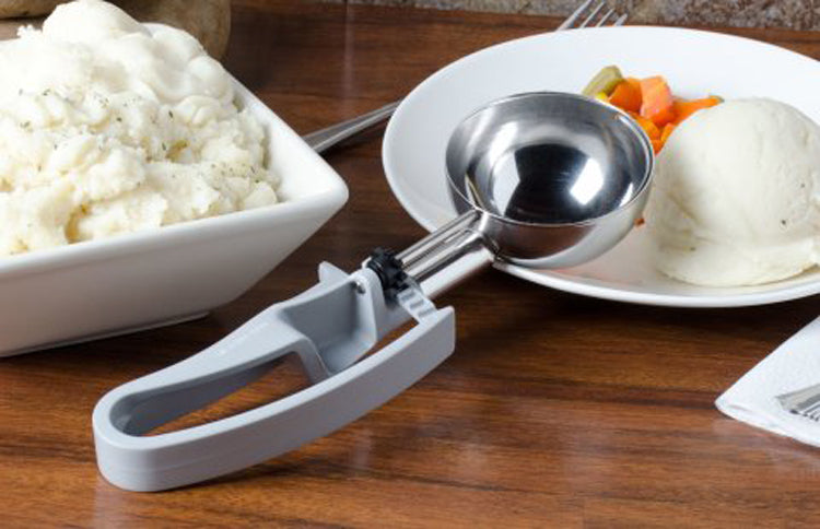 Vollrath 47391 Jacob's Pride Standard Length Disher with Gray Squeeze Handle 3.7 oz. - Size 8