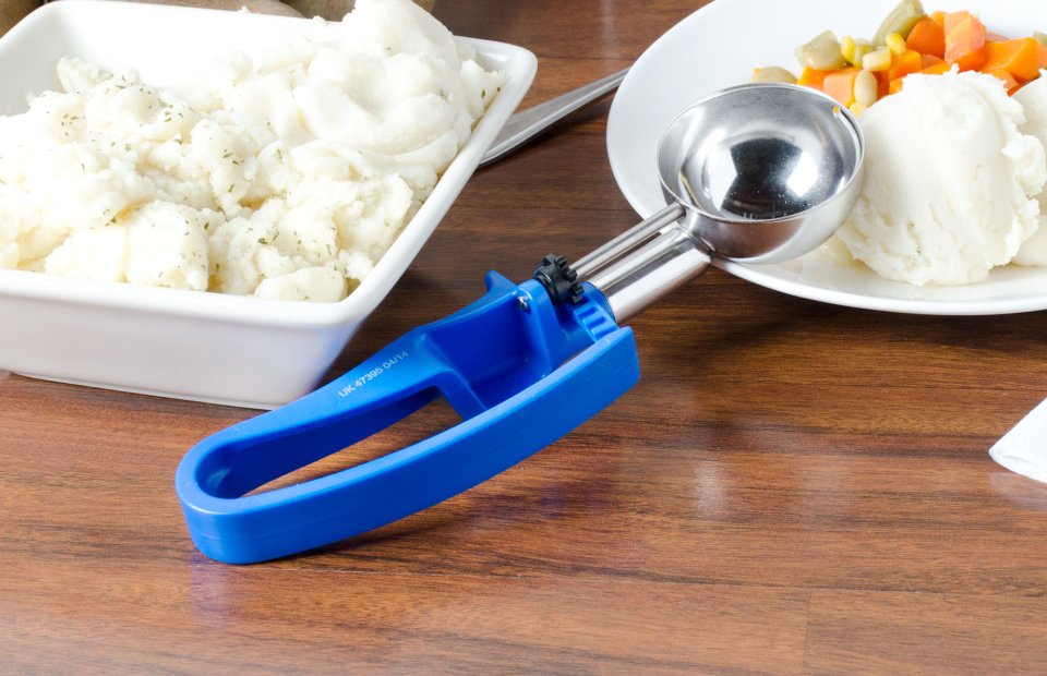 Vollrath 47395 Jacob's Pride Standard Length Disher with Royal Blue Squeeze Handle 2 oz. - Size 16