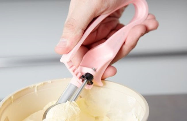Vollrath 47402 Jacob's Pride Standard Length Disher with Pink Squeeze Handle 0.54 oz. - Size 60 - 12/Case