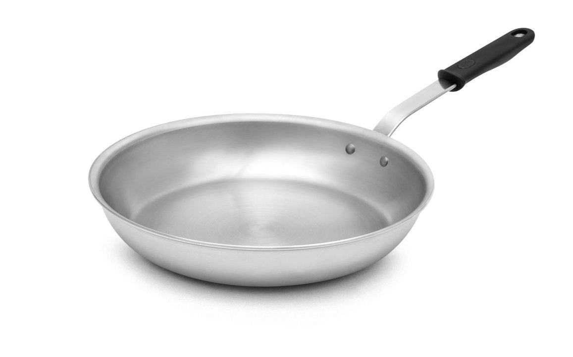 Vollrath 672114 Wear-Ever Aluminum Fry Pan with Natural Finish and Black Silicone Handle 14"