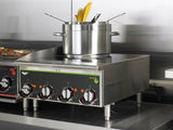 Vollrath 924HIMC Cayenne Countertop Induction Range / Cooktop with (4) Burners and Manual Controls - 208-240v