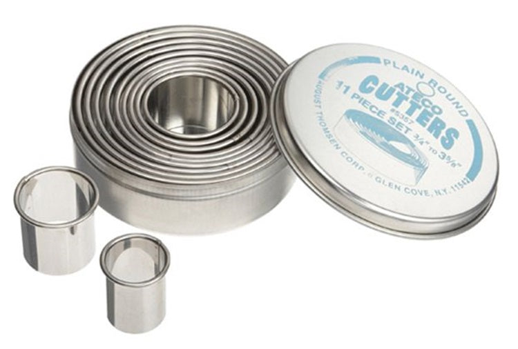 Adcraft AT-5357 Ateco Tin Plated 11-Piece Plain Round Biscuit Cutter Set with Storage Canister - 96 Sets/Case