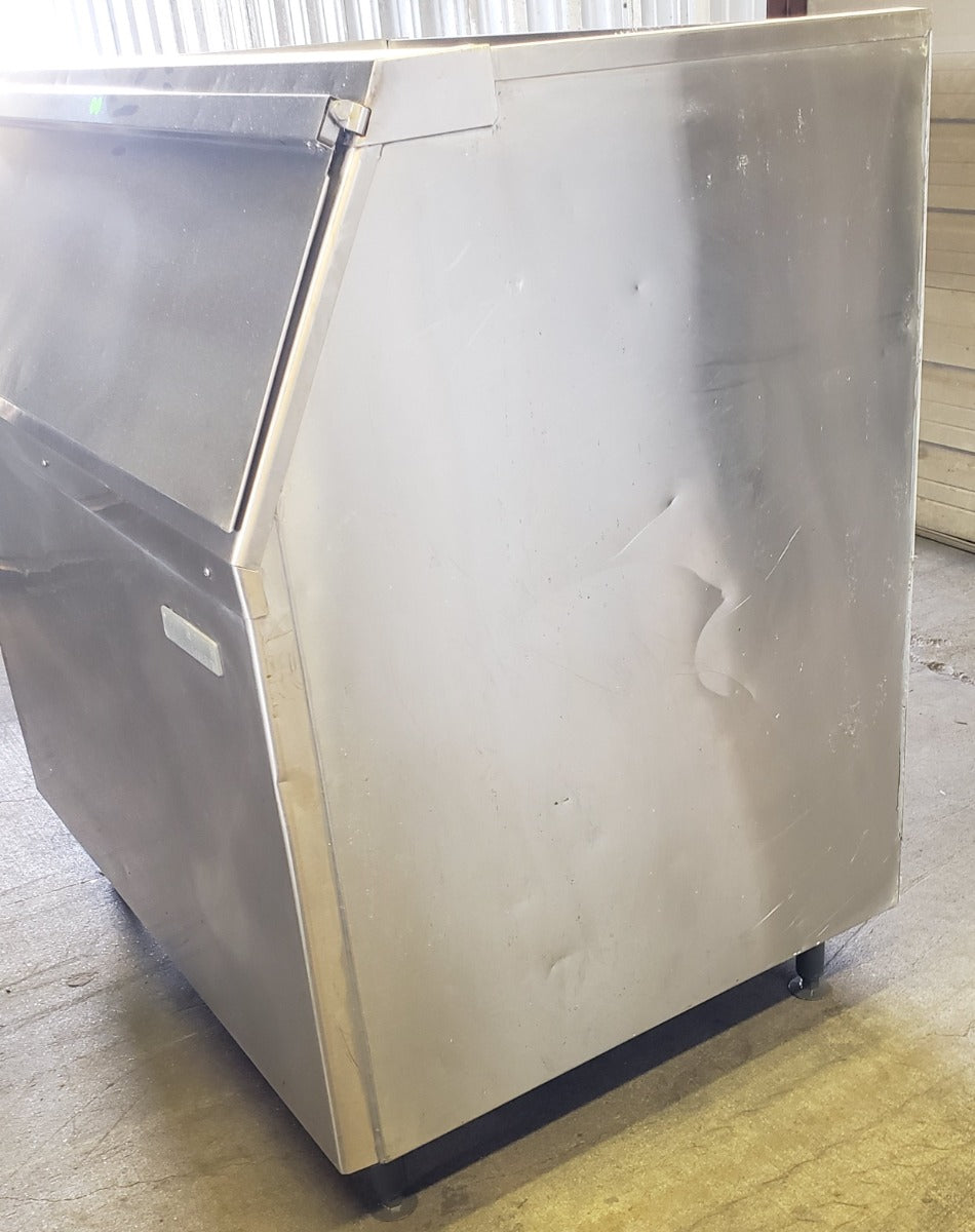 Used Restaurant Equipment - Scotsman BH900S-C Stainless Steel Modular Ice Storage Bin 48"Wx 33-3/4"D x 44"H - 740 lb. Capacity