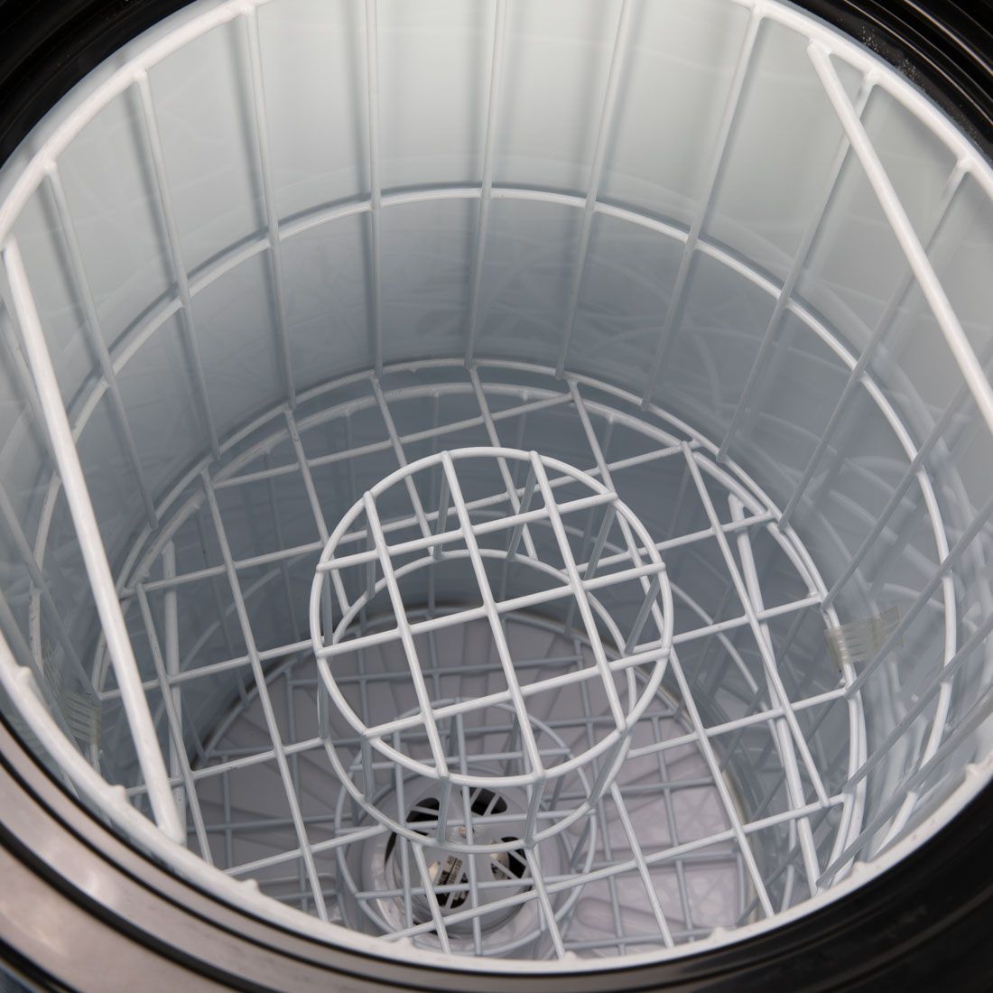 IRP 6001006 BREEZER II Portable Round Barrel Beverage Cooler with Adjustable Thermostat 17-1/2"Dia. x 37-7/8"H