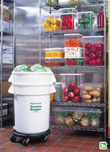 Rubbermaid FG630800CLR Plastic Space-Saving Square Food Storage Container with Liter and Qt. Gradations 8 qt. - Clear
