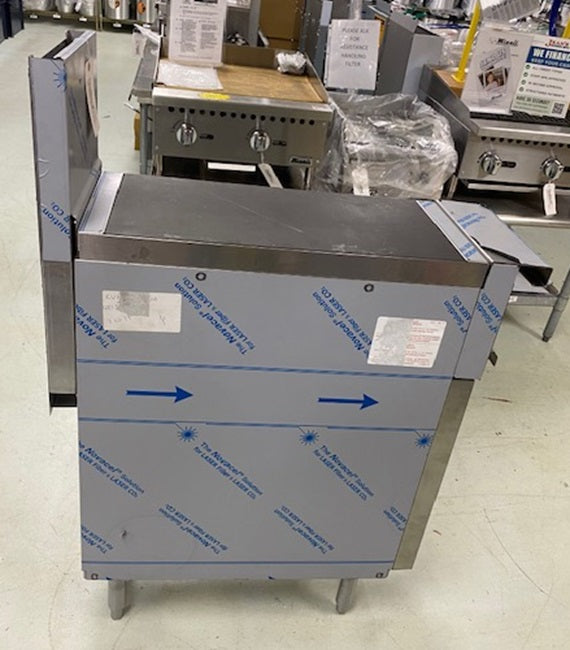 Clearance Vulcan EV12-1HT-208 Endurance Electric Range with Single Hot Top and Enclosed Base 12" - 208V