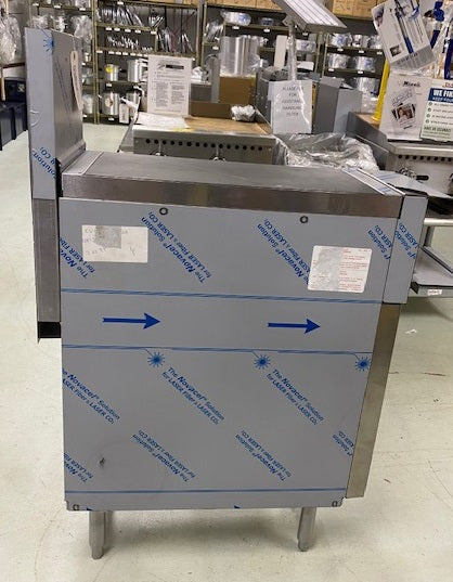 Clearance Vulcan EV12-1HT-208 Endurance Electric Range with Single Hot Top and Enclosed Base 12" - 208V