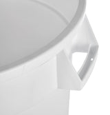 Rubbermaid FG263600WHT BRUTE Greenskeeper Vegetable Crisper Container with Lid and Dolly 32 Gal. - White