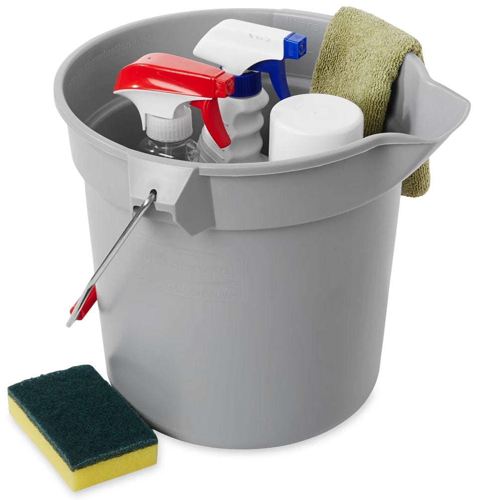 Rubbermaid FG296300GRAY BRUTE Plastic Round Bucket with Molded-In Graduations 10-1/2" dia. x 10-1/4"H - 10 Qt. - Gray