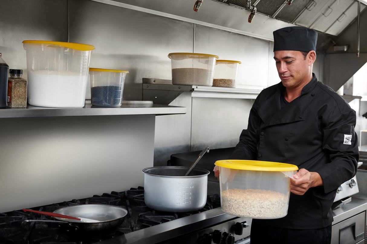 Rubbermaid FG572500YEL Polyethylene Round Food Storage Container Lid for 6-8 qt. - Yellow
