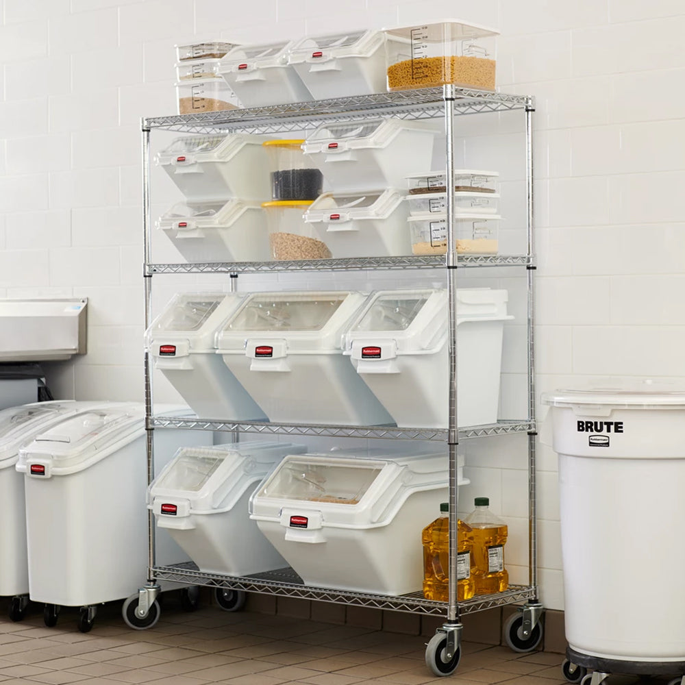 Rubbermaid FG630800CLR Plastic Space-Saving Square Food Storage Container with Liter and Qt. Gradations 8 qt. - Clear