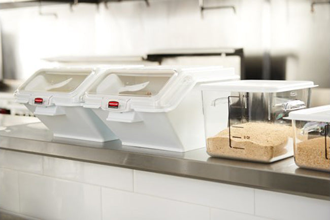 Rubbermaid FG650900WHT Space Saving Square Food Storage Container Lid 2-8 Qt. - White