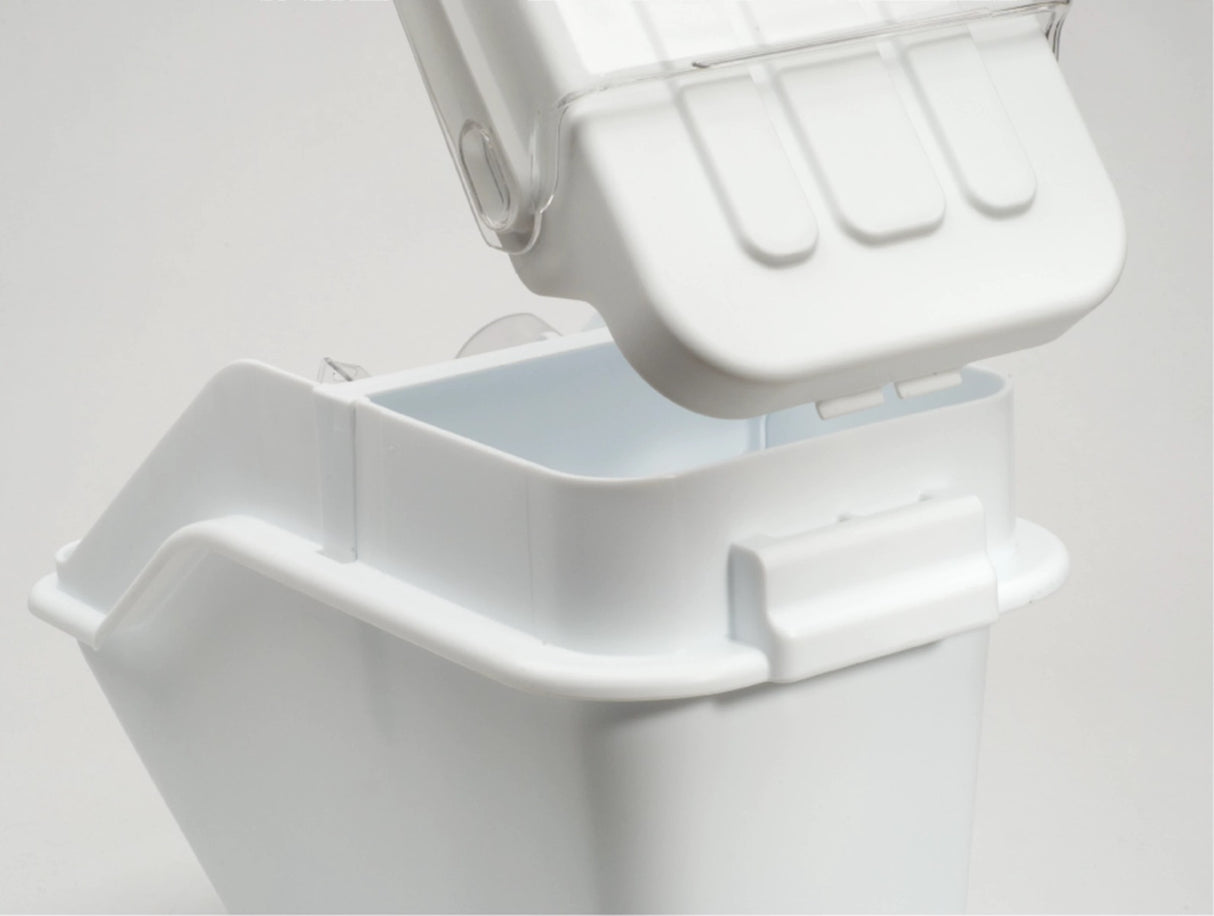 Rubbermaid FG9G5700WHT ProSave Safety Storage Shelf Ingredient Bin with Sliding Lid & Scoop - 6.3 Gallon / 100 Cup Capacity