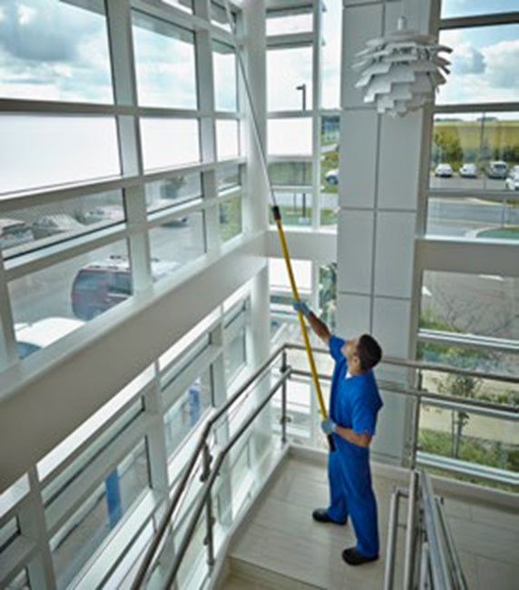 Rubbermaid FGQ76500YL00 HYGEN Quick-Connect Aluminum Telescoping Extension Pole / Handle 4 FT to 8 FT - Yellow