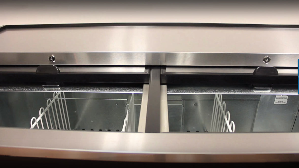 True TD-50-18-S-HC Stainless Steel 2 Solid Slide Lid Deep Well Horizontal Bottle Cooler 50" - 115v