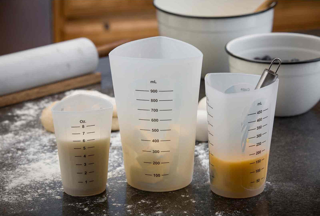 TableCraft HSMC3 3-Piece Silicone Stackable Flexible Measuring Cup Set - includes: (1) 1 cup, (1) 2 cup & (1) 4 cup - Translucent - 6 Sets/Case
