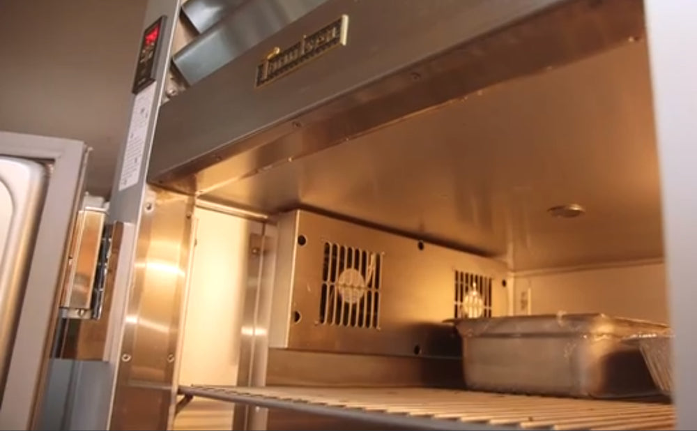 inside_top_left_corner_heated_cabinet